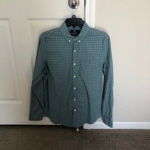 Vineyard vines button down